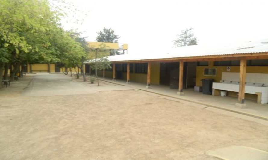 Palmilla y comunidades aledañas esperan reposición del único liceo de la comuna 