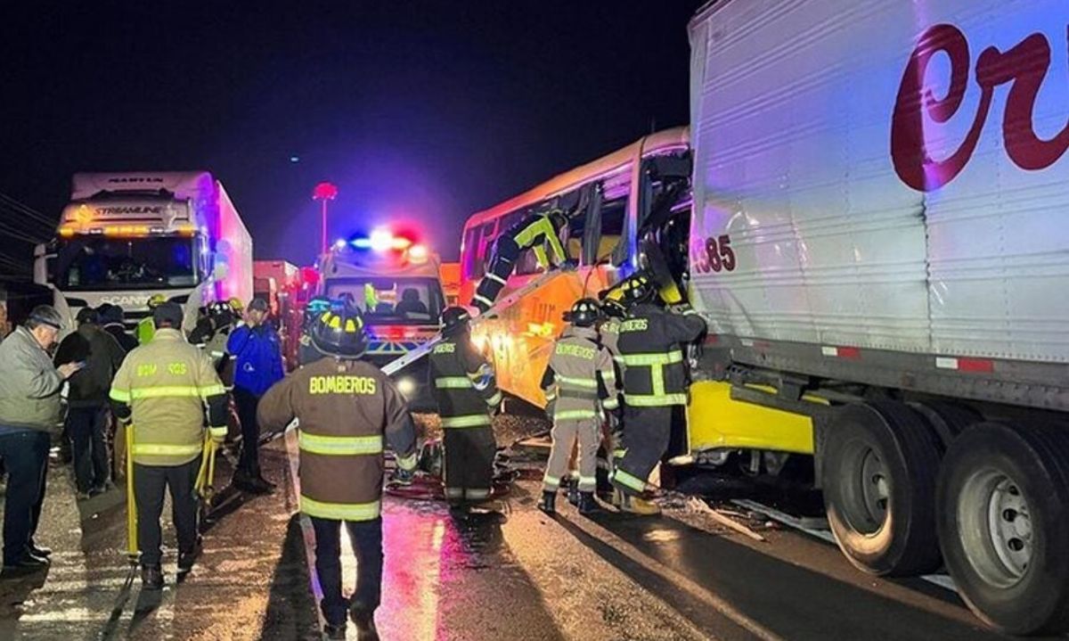 Tragedia en Ruta 5 Sur: Bus con vecinos de Mostazal colisiona con camión y deja dos fallecidos